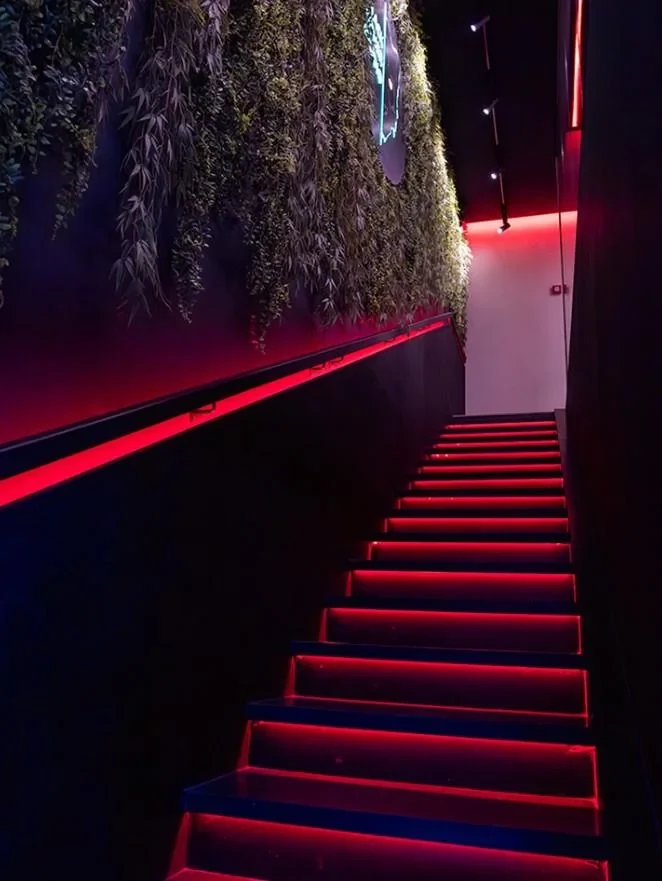 Black Panther Studio — лестница